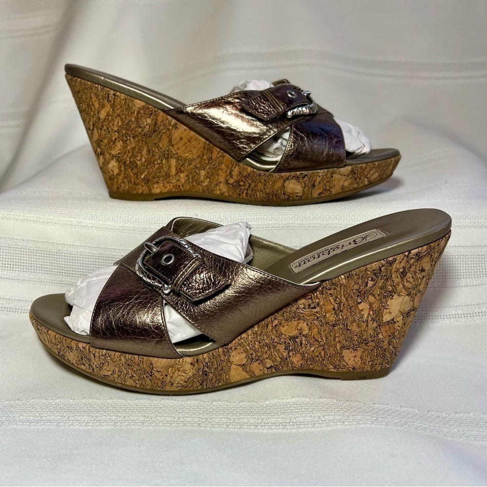 Brighton Metallic Bronze Italian Leather Cork Platform Wedges Sz 7.5 EUC 
💥SALE💥 - Picture 4 of 13